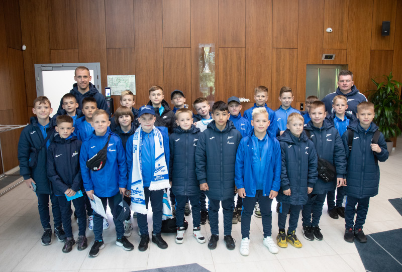 Игроки команды «Газпром»-Академии 2013 г.р. на тренировке «Зенита»