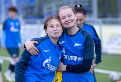 Тренировка женской молодежной команды «Зенит» перед матчем с «Уралом»