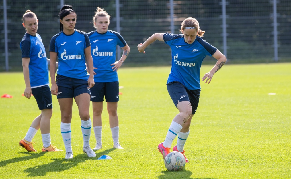 Тренировка женской команды «Зенит» перед матчем c «Рубином»