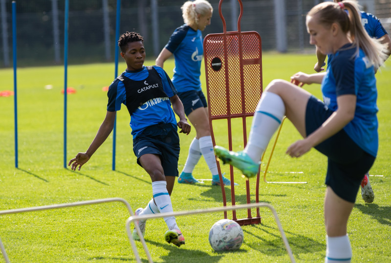 Тренировка женской команды «Зенит» перед матчем c «Рубином»