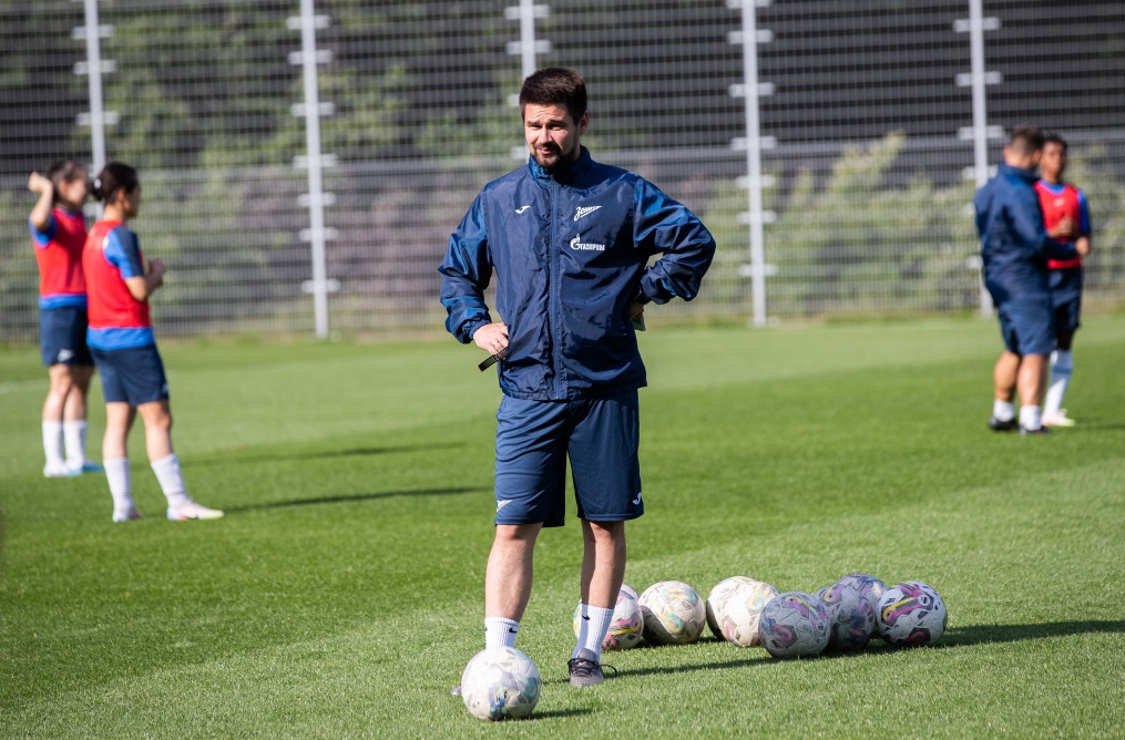 Тренировка женской команды «Зенит» перед матчем c «Рубином»