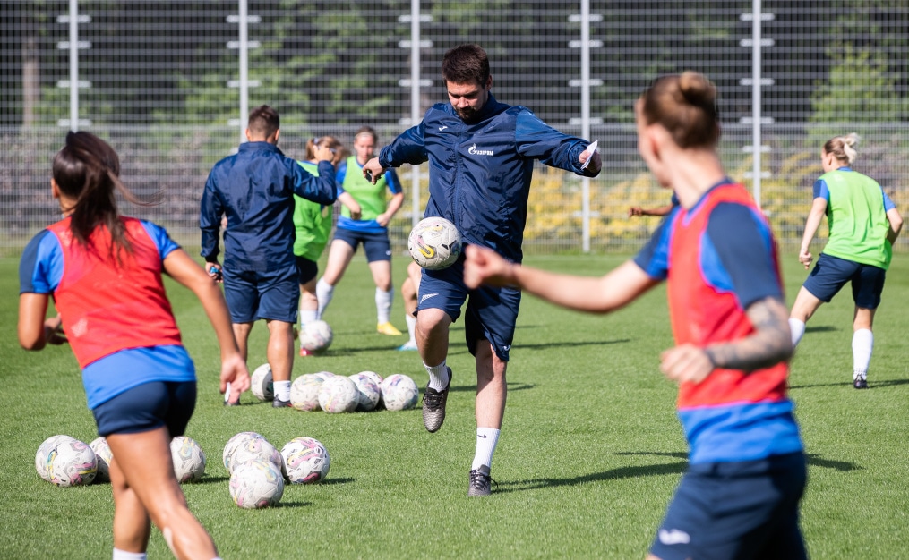 Тренировка женской команды «Зенит» перед матчем c «Рубином»