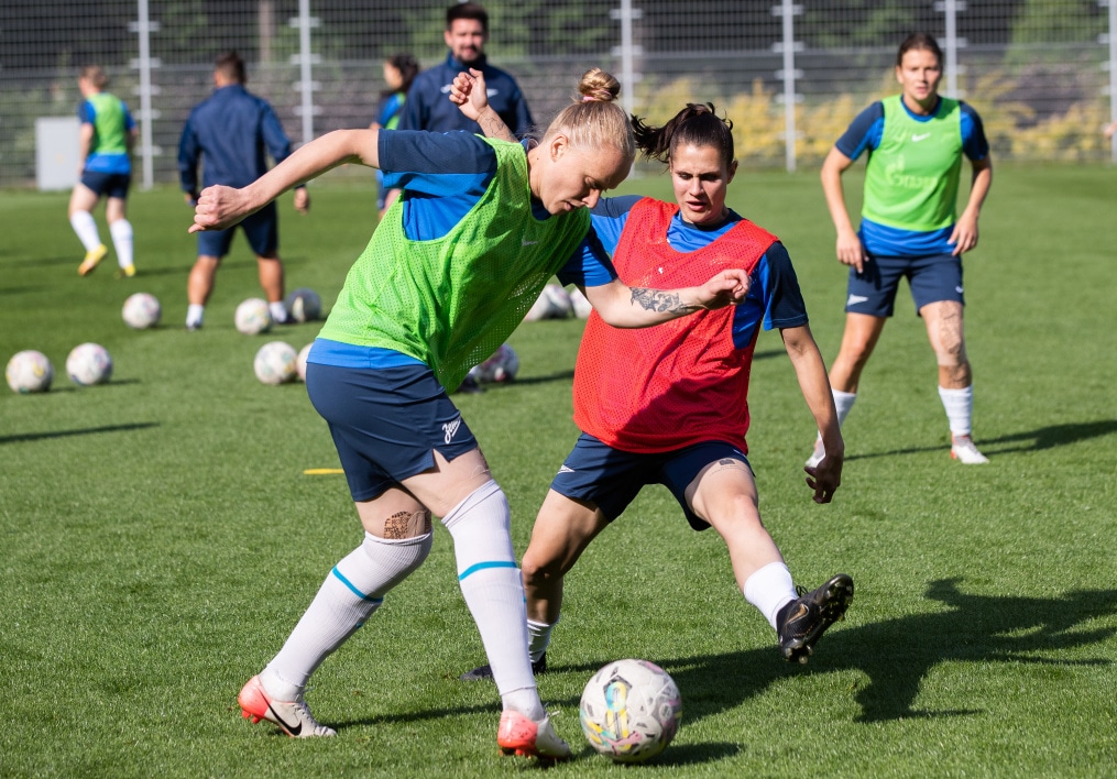 Тренировка женской команды «Зенит» перед матчем c «Рубином»