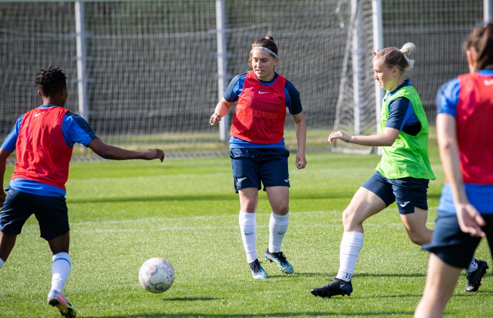 Тренировка женской команды «Зенит» перед матчем c «Рубином»