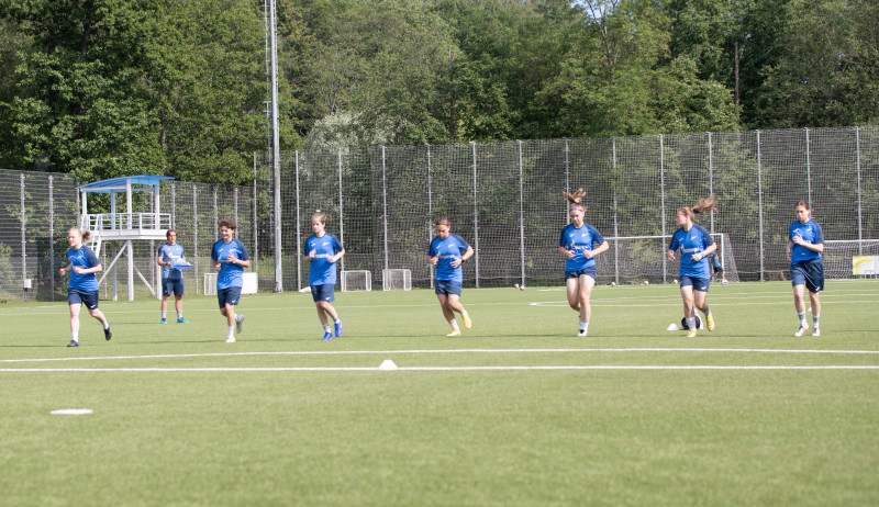 Тренировка женской молодежной команды «Зенит» перед выездом в Новосибирск