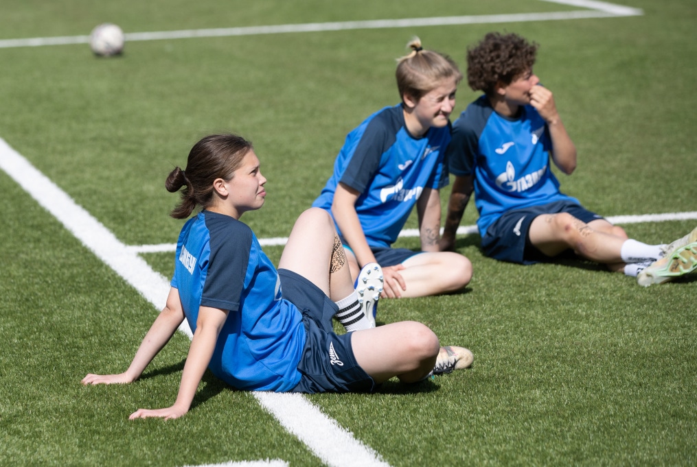 Тренировка женской молодежной команды «Зенит» перед выездом в Новосибирск