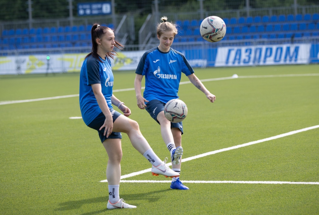 Тренировка женской молодежной команды «Зенит» перед выездом в Новосибирск