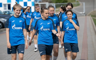 Тренировка женской молодежной команды «Зенит» перед выездом в Новосибирск