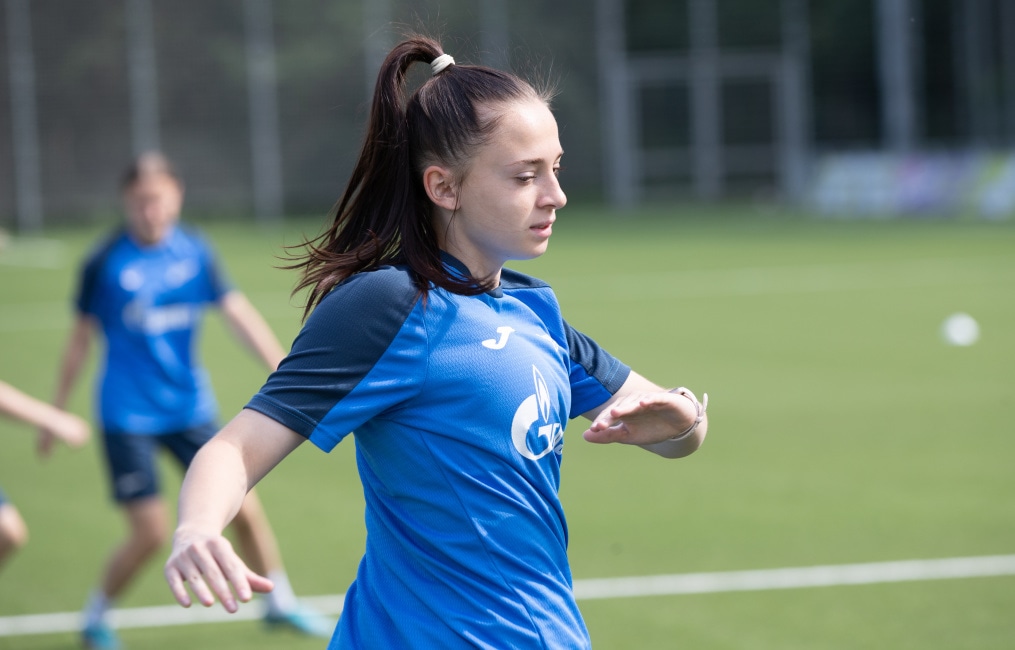 Тренировка женской молодежной команды «Зенит» перед выездом в Новосибирск