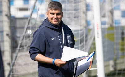 Тренировка женской молодежной команды «Зенит» перед выездом в Новосибирск