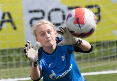 Тренировка женской молодежной команды «Зенит» перед выездом в Новосибирск