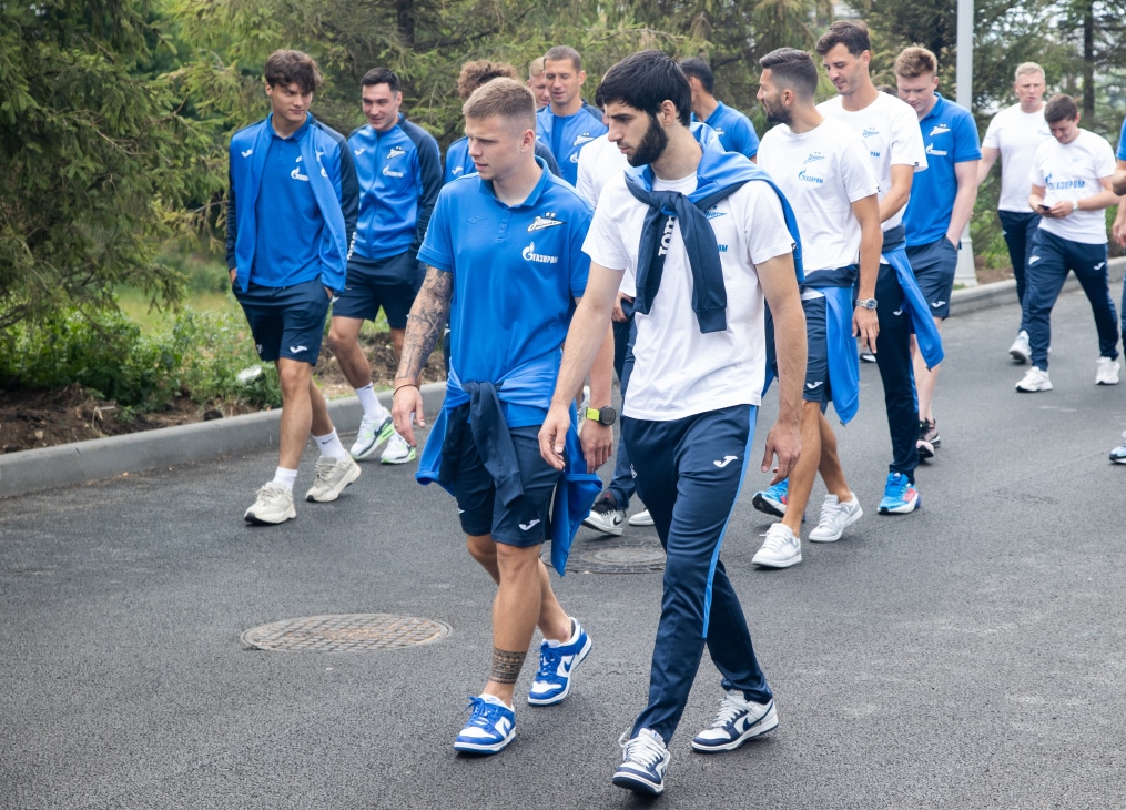 Прогулка команды перед матчем «Зенит» — ЦСКА