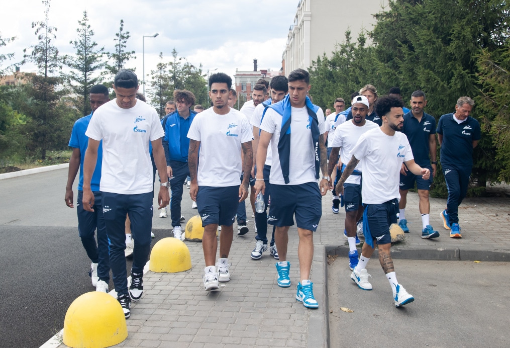 Прогулка команды перед матчем «Зенит» — ЦСКА