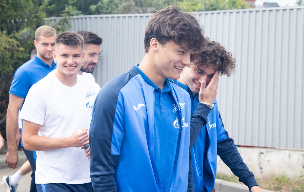 Прогулка команды перед матчем «Зенит» — ЦСКА