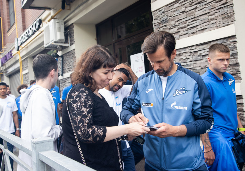 Прогулка команды перед матчем «Зенит» — ЦСКА