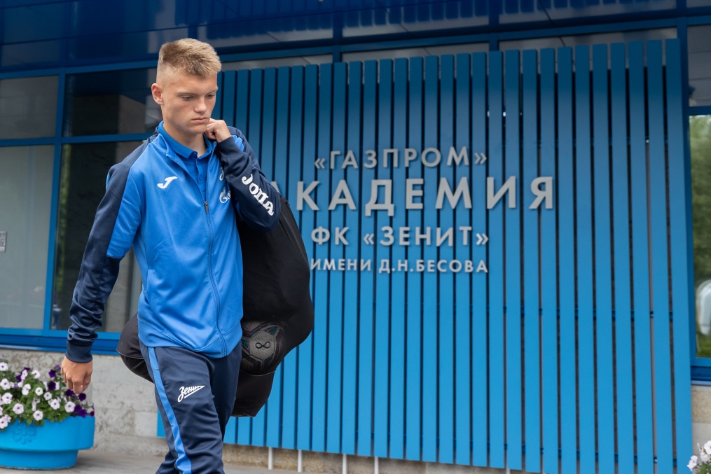 Выезд команд «Зенита» на матч 1-го тура ЮФЛ в Ростов-на-Дону