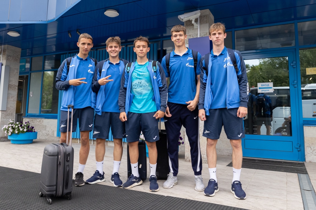 Выезд команд «Зенита» на матч 1-го тура ЮФЛ в Ростов-на-Дону