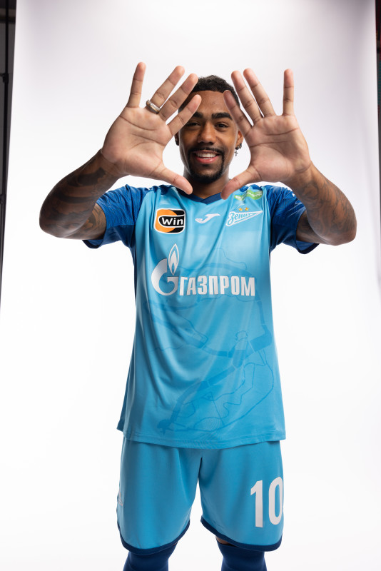 Индивидуальная фотосессия игроков ФК «Зенит» в форме Joma сезона 2023/24