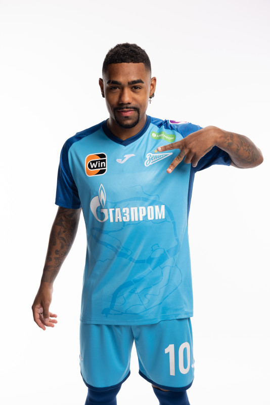 Индивидуальная фотосессия игроков ФК «Зенит» в форме Joma сезона 2023/24