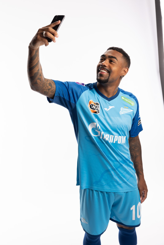 Индивидуальная фотосессия игроков ФК «Зенит» в форме Joma сезона 2023/24