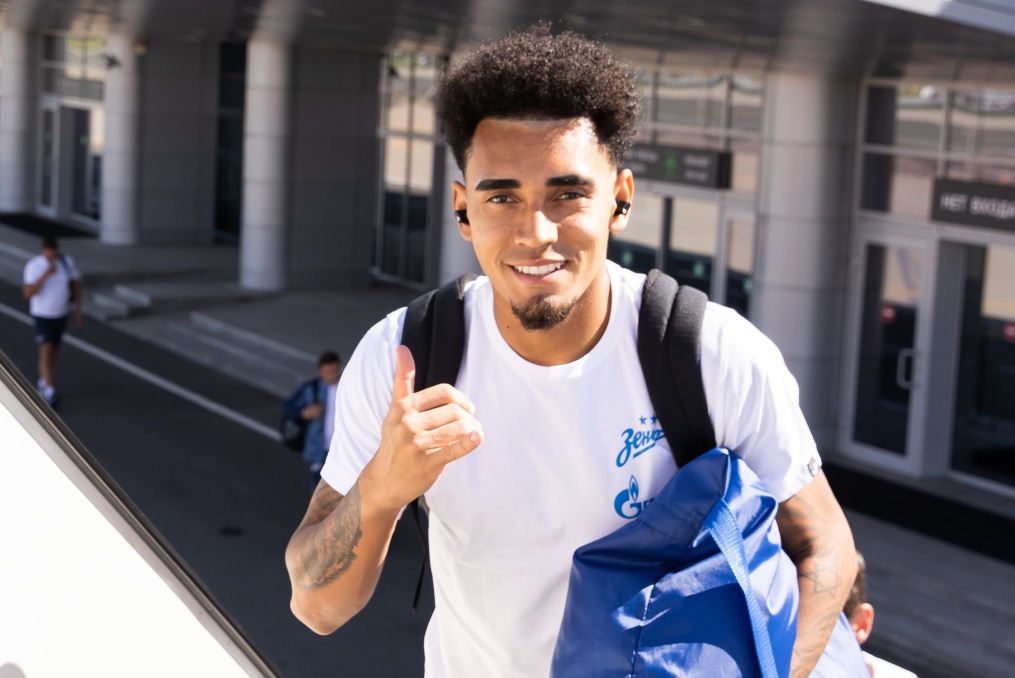 Вылет команды в Самару на матч с «Крыльями Советов»