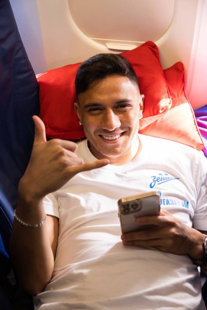 Вылет команды в Самару на матч с «Крыльями Советов»