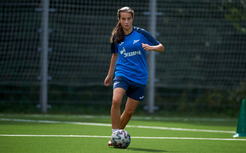 Тренировка женской команды «Зенит» U-14