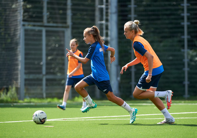 Тренировка женской команды «Зенит» U-14
