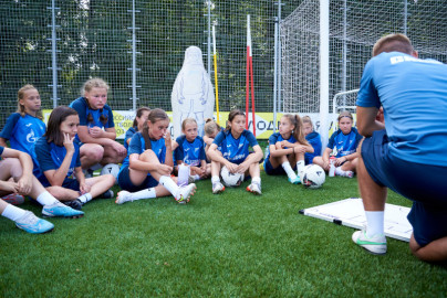 Тренировка женской команды «Зенит» U-14