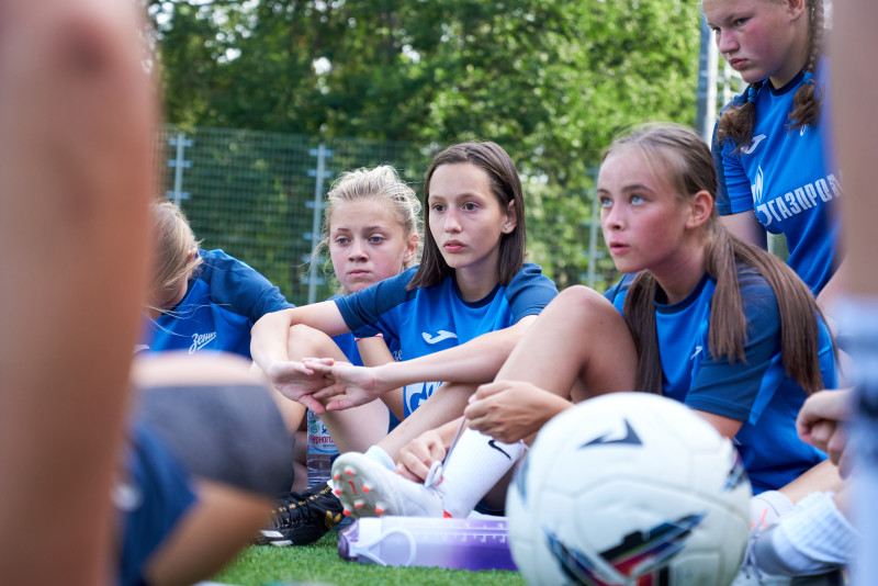 Тренировка женской команды «Зенит» U-14