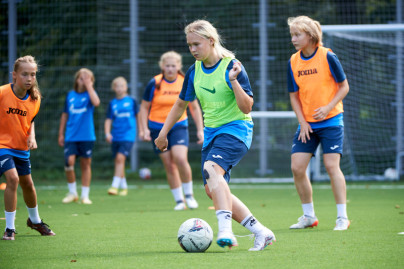 Тренировка женской команды «Зенит» U-14