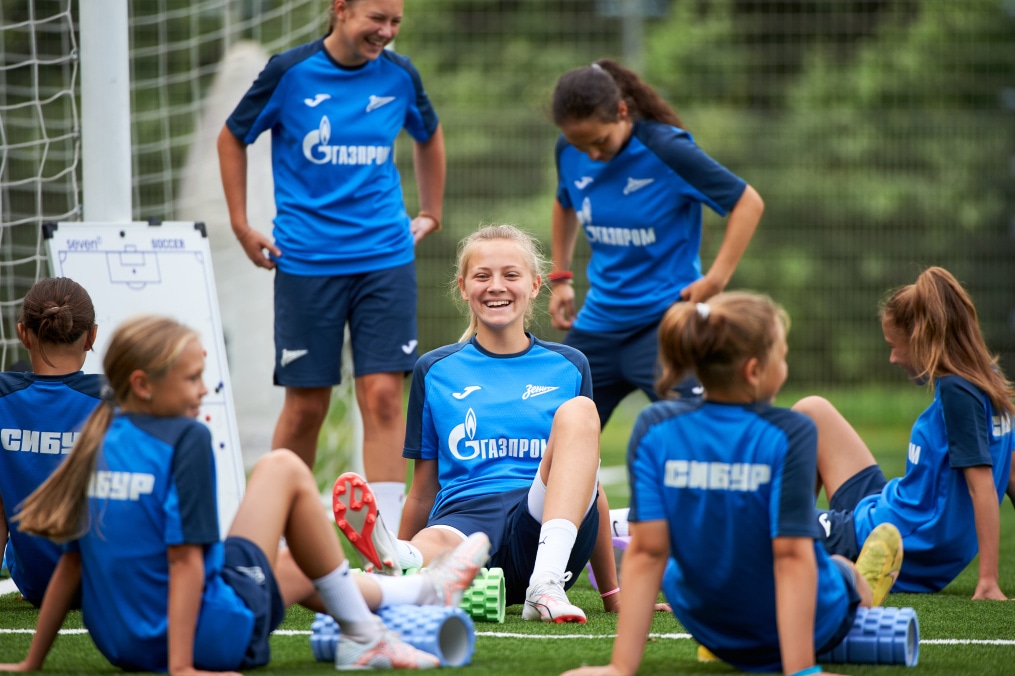 Тренировка женской команды «Зенит» U-14