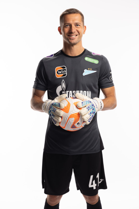 Индивидуальная фотосессия игроков ФК «Зенит» в форме Joma сезона 2023/24