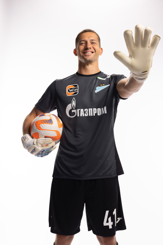 Индивидуальная фотосессия игроков ФК «Зенит» в форме Joma сезона 2023/24