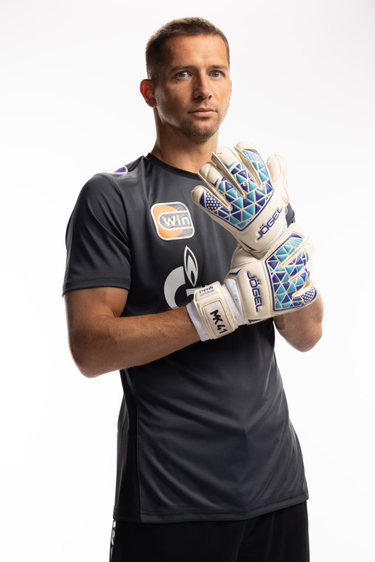 Индивидуальная фотосессия игроков ФК «Зенит» в форме Joma сезона 2023/24