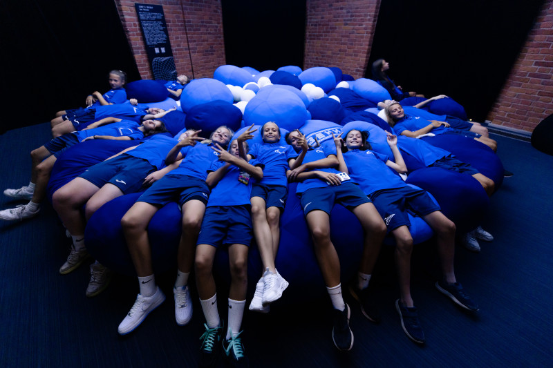 Экскурсия женской команды «Зенит»-U-14 в галерею «Цифергауз»