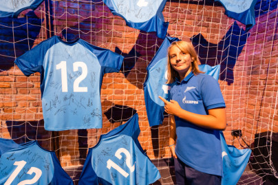 Экскурсия женской команды «Зенит»-U-14 в галерею «Цифергауз»