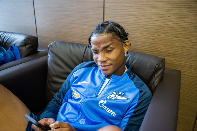 Вылет «Зенита» на матч со «Спатраком»