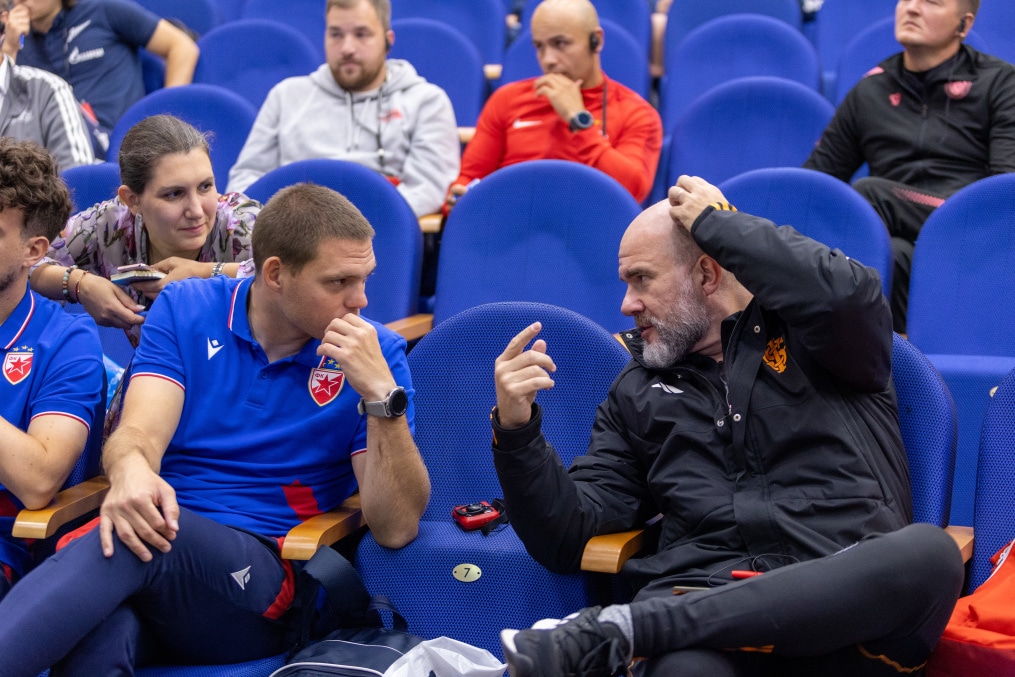 Короткевич Д. В. — главный тренер юношеской сборной Беларуси до 17 лет