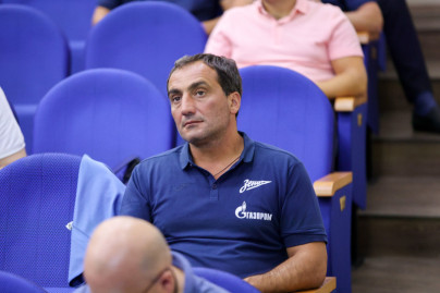 Иван Шабаров  — старший тренер молодежной сборной России по футболу