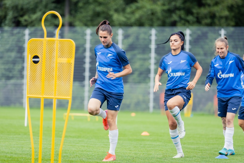 Тренировка женской команды «Зенит» перед матчем с ЖФК «Рязань-ВДВ»