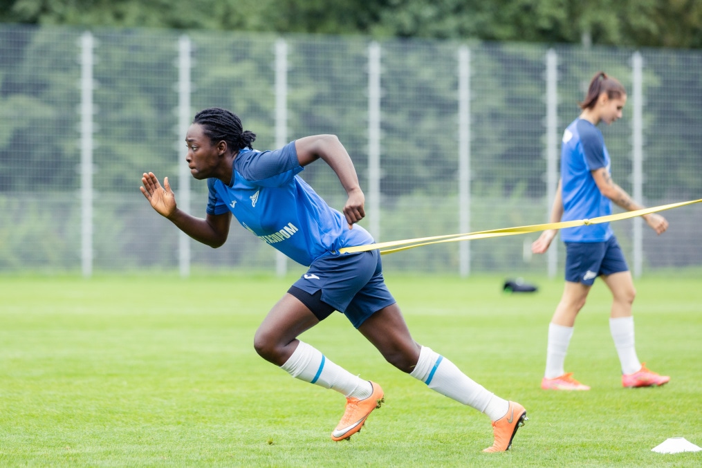 Тренировка женской команды «Зенит» перед матчем с ЖФК «Рязань-ВДВ»