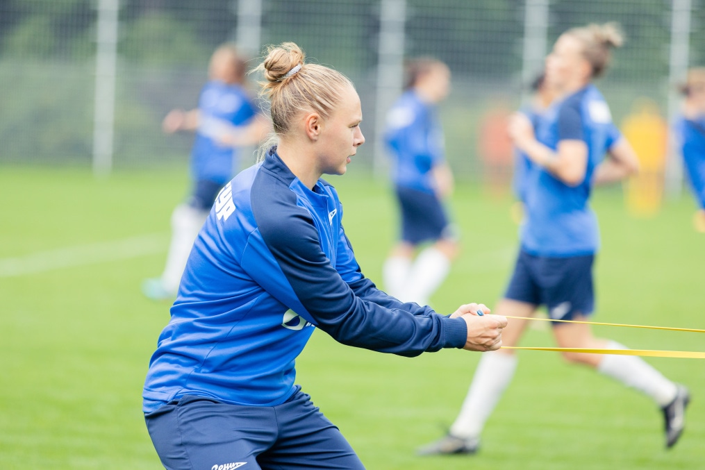 Тренировка женской команды «Зенит» перед матчем с ЖФК «Рязань-ВДВ»