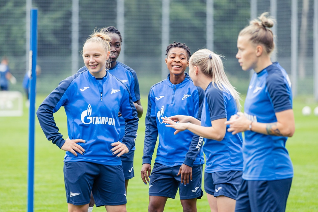 Тренировка женской команды «Зенит» перед матчем с ЖФК «Рязань-ВДВ»