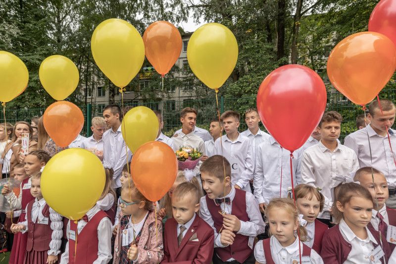 Воспитанники «Газпром»-Академии на «Дне знаний» в лицее № 95
