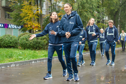 Прогулка женской команды «Зенит» перед матчем со «Звездой-2005»