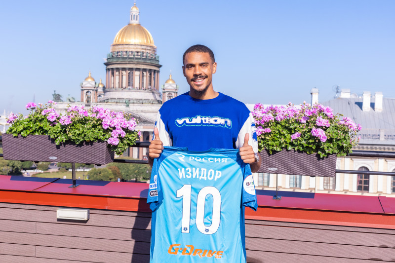 Вильсон Изидор подписал контракт с «Зенитом»