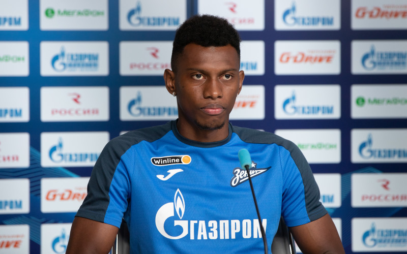 Матео Кассьерра на пресс-конференции перед матчем с «Локомотивом»