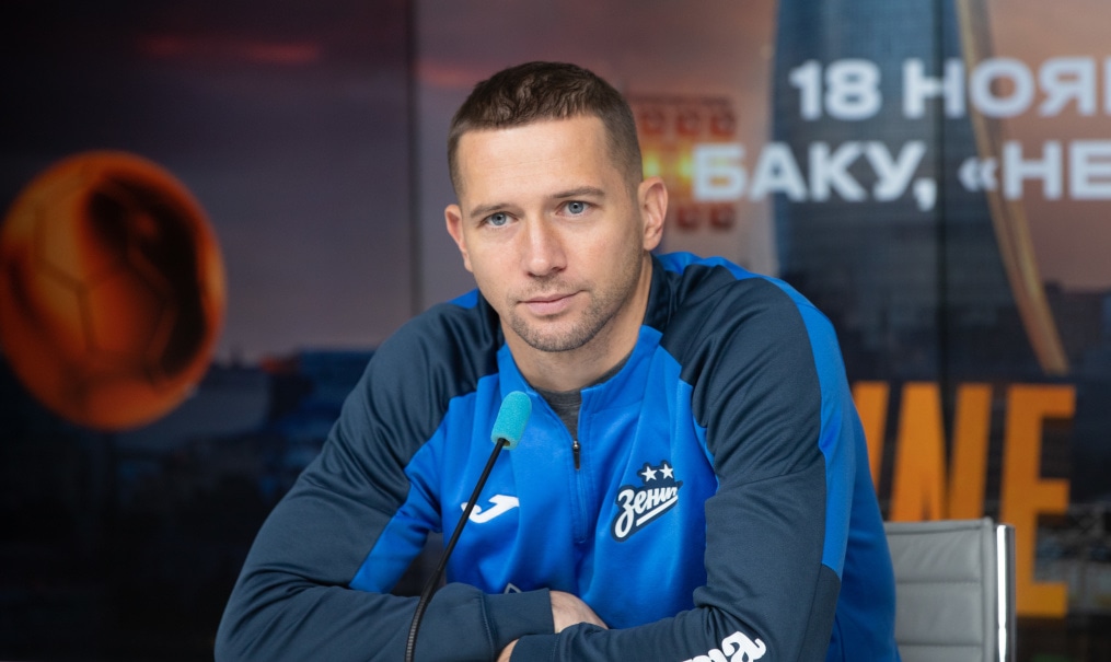 Михаил Кержаков на пресс-конференции перед товарищеским матчем с «Нефтчи»