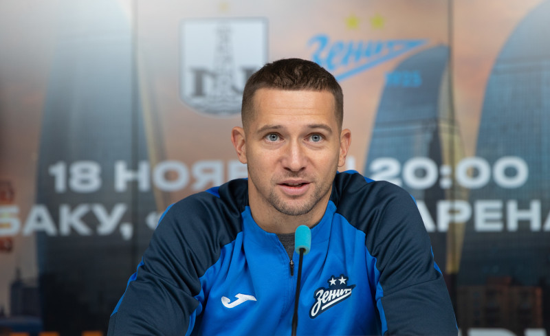 Михаил Кержаков на пресс-конференции перед товарищеским матчем с «Нефтчи»